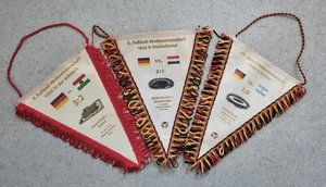 Fussball WM 1954 1974 1990 FINAL WIMPEL Ergebnis, Mannschaftsfoto - Aufstellung - Bild 1 von 2