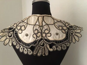 ANTIQUE SILK HAND EMBROIDERY ON SILK COLLAR - Picture 1 of 6