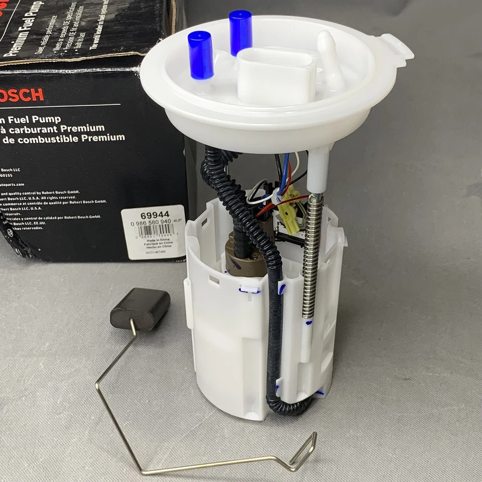 For VW Beetle Eos Golf Jetta Rabbit 69944 GENUINE Bosch Fuel Pump Assembly - Image 1 of 4