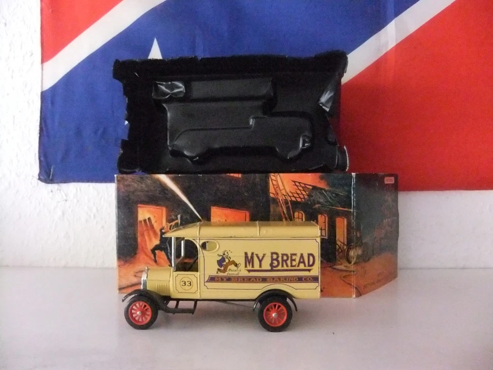 M12 Matchbox Models of Yesteryear YGB02 1926 Model TT Ford Van My Bread 1:43 - Bild 1 von 1