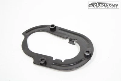 Chevrolet Malibu 2016-2023 columna de dirección eje interior maletero placa OEM Foto 1 de 4