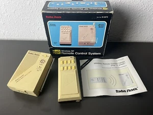 Radio Shack Plug N Power 61-2675 Sistema di Telecomando Wireless Testato - Foto 1 di 2