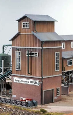 Piko 61124 HO Gauge Sand Works Grading Tower Kit - Image 1 of 2