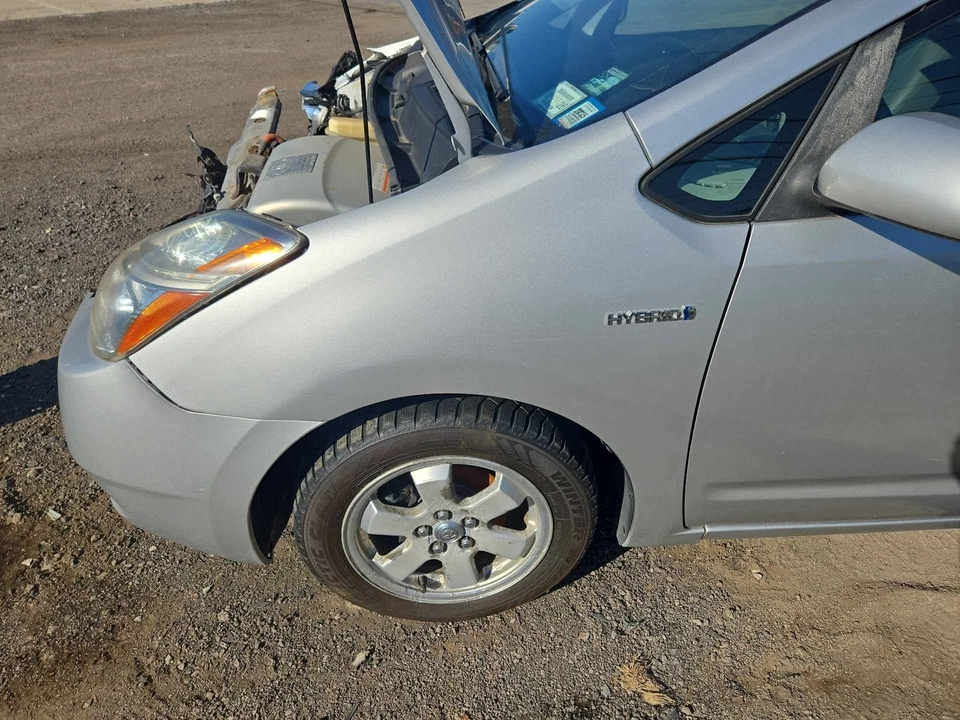 Fender TOYOTA PRIUS Left 04 05 06 07 08 09 Foto 1 de 1