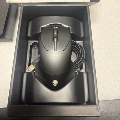 Проводная/беспроводная игровая мышь Alienware AW610M без ключа разъем USB Mission - Изображение 1 из 4