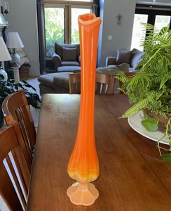 Vintage LE Smith 21” Bittersweet Swung Vase Ribbed Pedestal Art Glass Retro - Picture 1 of 7