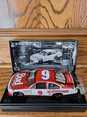2010 Kasey Kahne Darrell Waltrip Budweiser Color Chrome Elite 1/24  Autographed - Image 1 of 4