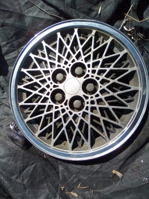 Capa de roda calota One 1987-1992 Chrysler LeBaron 14”  - Imagem 1 de 3