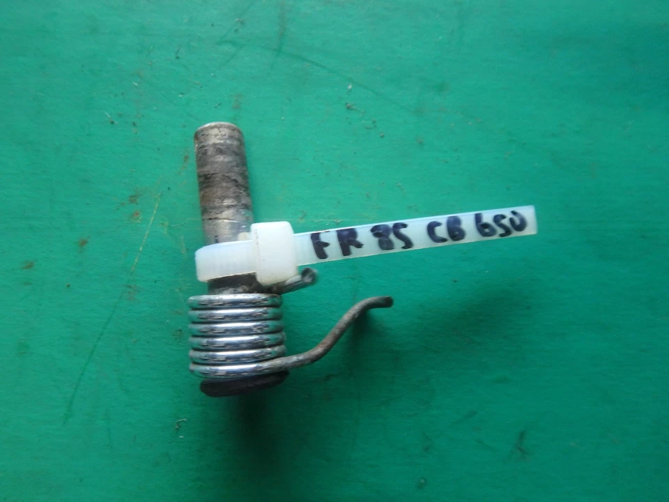 1985 Honda Nighthawk CB 650 front right foot peg spring N clevis pin - Image 1 of 1