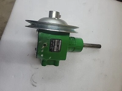 JOHN DEERE Gearbox Gear Case Fits  44 And 59 " Snowblower " AUC11176 - Image 1 of 4