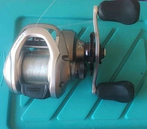 Shimano Curado 200 baitcasting Reel 6:3.1 Clean And Smooth! - Picture 1 of 9
