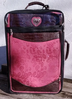 "Equipaje Brighton 22"" de colección con ruedas de cuero de cocodrilo marrón con cubierta" Foto 1 de 4