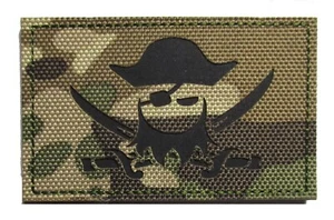 Patche pirate sabres PVC 3D camo tactical patch scratch hook and loop - Picture 1 of 3