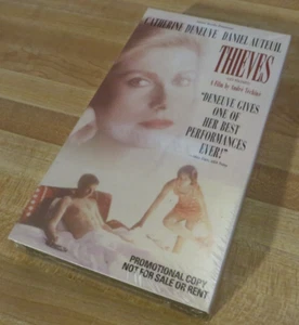 THIEVES VHS Screener Catherine Deneuve Promo New Sealed French w/English subs - Picture 1 of 5