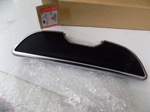 Genuine Range Rover Vogue 2018-2022 Front Seat Speaker Grille Cover LR100882 - Picture 1 of 1