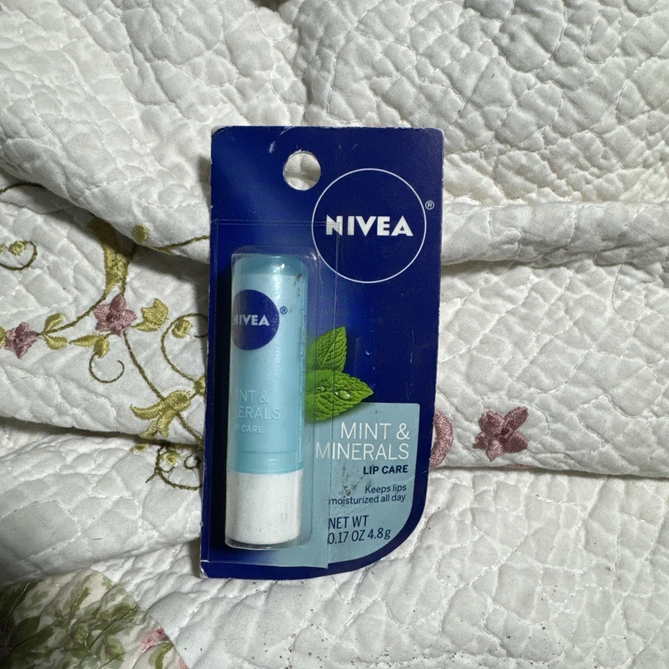 Nivea A Kiss of Mint & Minerals Lip Care Moisturizing Shea Butter Peppermint HTF - Image 1 of 1