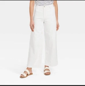 NWT Women’s High Rise Sailor Wide Leg Ankle Jeans - Universal Thread - White - Picture 1 of 4
