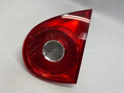 Luz trasera derecha OEM 1K6945094E Volkswagen Golf GTI 2006 2007 2008 2009 Foto 1 de 4