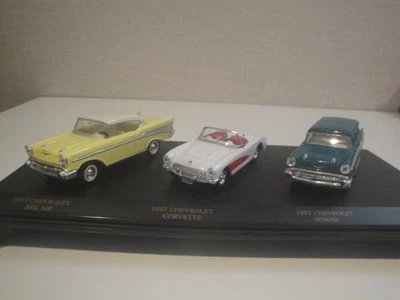 Набор из трех литых машинок Road Signature масштаб 1:43 - Изображение 1 из 4