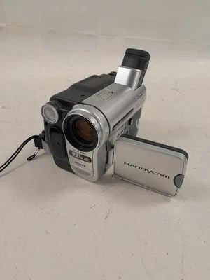 Sony Handycam Video Hi8 Camcorder with LCD Screen - Silver Collectable - Image 1 of 4