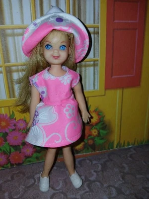 Juego de 3 vestidos Tutti ÚNICO EN SU CLASE ROSA CHICLE - Ropa para muñeca hecha a mano - Sin muñeca Foto 1 de 4