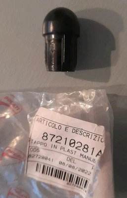Ducati Tappo In Plast. Manubrio Contrappeso Monster Cod.87210281A - Immagine 1 di 3