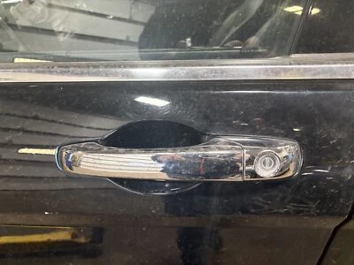 Used Front Left Exterior Door Handle fits: 2013 Chrysler 200 assembly Sdn chrome Foto 1 de 4