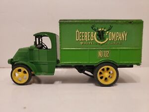 JOHN DEERE 1912 Ford Model T Delivery Truck Grearbox Toys Die Cast 1:24