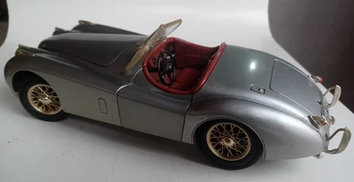 ERTL 1/18 Jaguar XK-120 1948 - Photo 1/4
