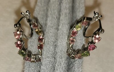 Pendientes de aro de plata de ley enchapados en platino de turmalina múltiple  Foto 1 de 4