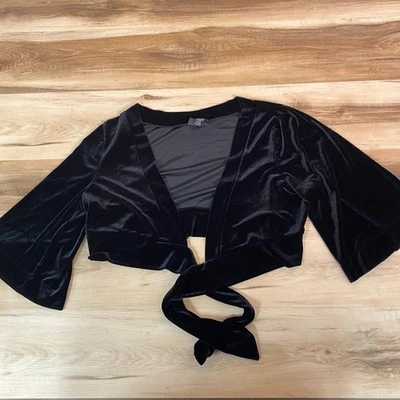 Bolero corto de terciopelo Lane Bryant encogido de hombros Kimono manga campana Plus 14/16 Foto 1 de 4