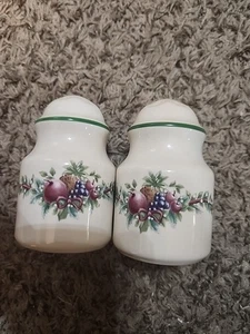 Pfaltzgraff HOLLY JOY Salz & Pfefferstreuer  - Bild 1 von 6