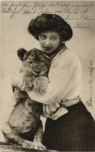 Frau um 1900 romantische Postkarte Glamour Vintage (P358) - Bild 1 von 2