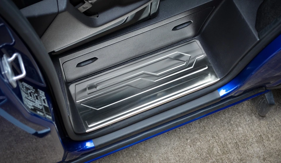 Cromo Spazzolato Anteriore Battitacco Cover Protezioni Per Ford Transit Custom ( - Immagine 1 di 1