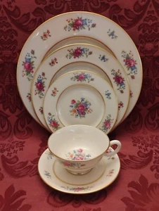 Ajuste de lugar Lenox Rose China 5 piezas - ¡Muy bonito! - Imagen 1 de 4