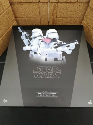 Figura de acción 1/6 Hot Toys Sideshow Star Wars First Order Snowtrooper 2 Foto 1 de 4