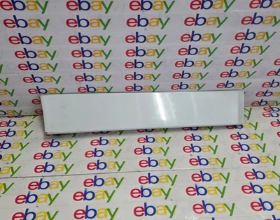 01-07 SUZUKI AERIO ПРАВАЯ ЗАДНЯЯ ДВЕРЬ МОЛДИНГ ОТДЕЛКА ПАССАЖИРСКОЙ СТОРОНЫ OEM БЕЛЫЙ Z7T - Изображение 1 из 4