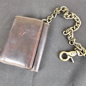 Cartera de cadena de motociclista de cuero rico marrón Cazoro para hombre bloqueo RFID pátina triple pliegue - Imagen 1 de 12