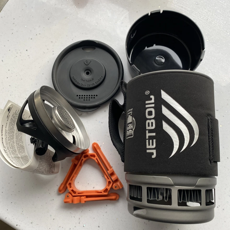 JETBOIL ZIP.NEW.Camping Stove (Carbon) British Army.  - Image 1 of 4
