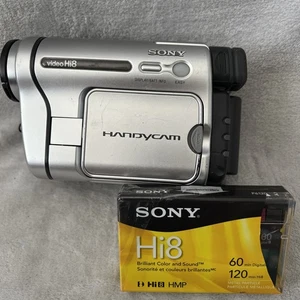Sony Handycam CCD-TRV138 Camcorder  Video Hi8 Nightshot 8mm Camera Untested - Picture 1 of 11