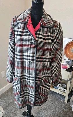 1960s Vintage Penguin Wool Houndstooth Coat Womens SZ L Black & White Red.  - Image 1 of 4
