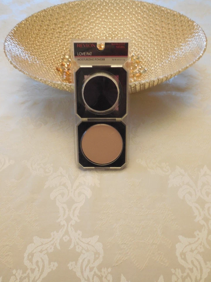 Revlon Love Pat Moisturizing Powder Translucent Natural - Image 1 of 1