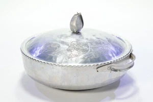 Vintage Aluminum Serving Bowl with Lid - Picture 1 of 3