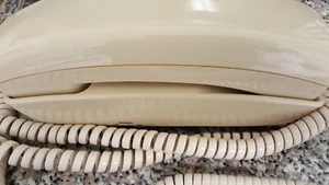 Vintage Princess Telephone Push-Button-Hand-Held Receiver Beige Radio Shack - Picture 1 of 11
