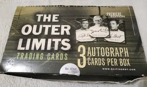 Tarjeta coleccionable Outer Limits Premiere Edition Rittenhouse 2002 caja completa - Imagen 1 de 5