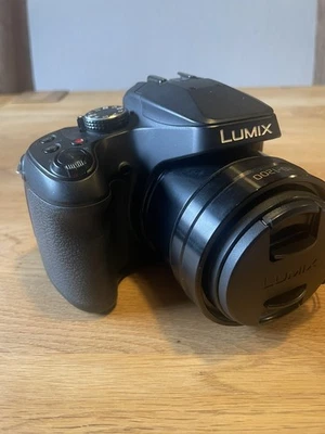 PANASONIC LUMIX DC-FZ83/82, 18.1MP 60xopt./4xdig. Superzoom, K4 Foto, WiFi, OVP - Bild 1 von 4
