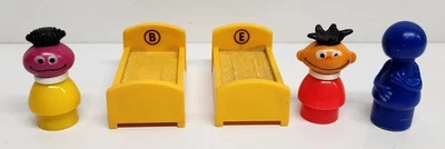 Lot of 5 Peices of Vintage Fisher Price Little People Sesame Street  - Image 1 of 4