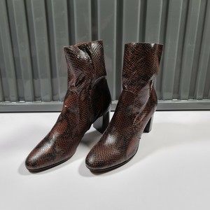 boots python jonak