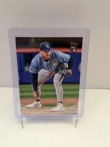 Actualización Topps Eric Orze 2025 VERDADERA VARIACIÓN DE FOTO SSP #US212 Rays RC - Imagen 1 de 2