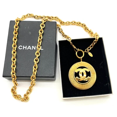 Auth Chanel Extra Large Circle Coco  Chain Belt W/Box SK090007 - image 1 of 4